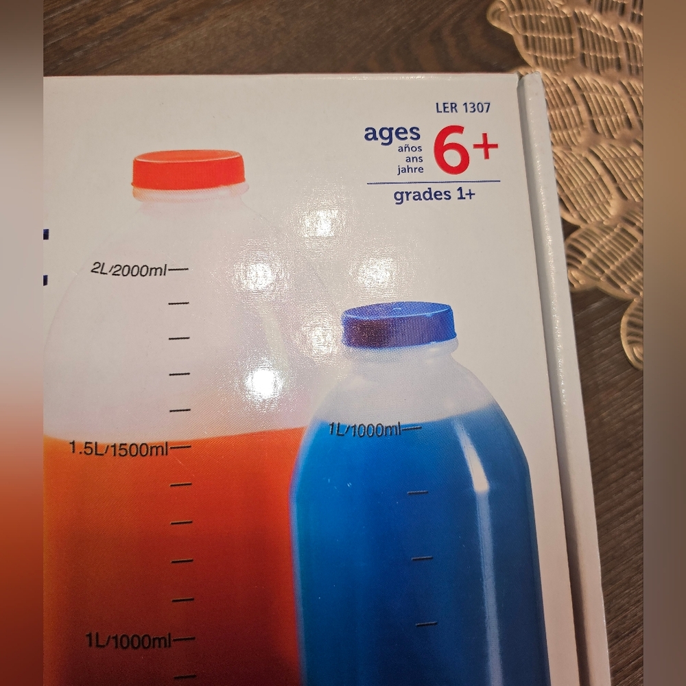 Learning Resources Liter Measurement Set - Multicolor - Picture 5 of 7